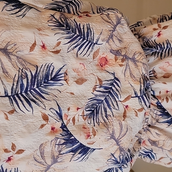 Alice Blue Ruffled Sleeveless Blouse Size M - Picture 5 of 6